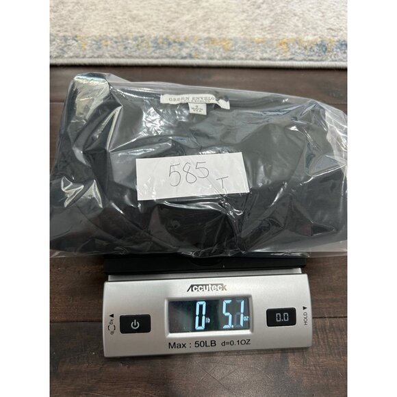 Green Envelope Los Angeles Ruffled Hem Short Sleeve V-Neck Top Black Small NWT - Picture 10 of 10